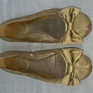 COACH Gold Flats With Bow Size 7.5 7 1/2